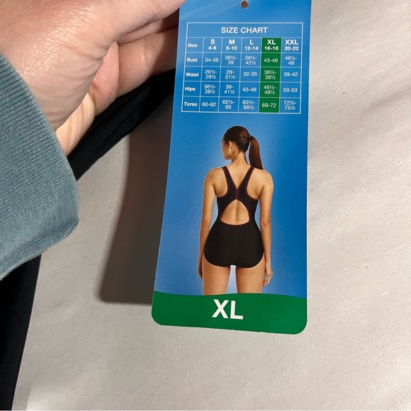 Speedo Women's One Piece in Deep Burgundy and Black XL - Picture 7 of 7